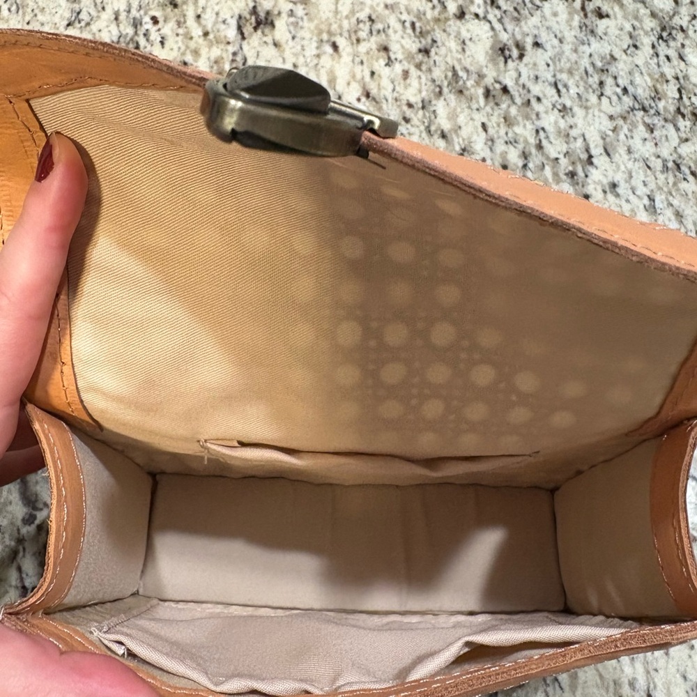 Tan Woven Rattan Handbag - Picture 5 of 6